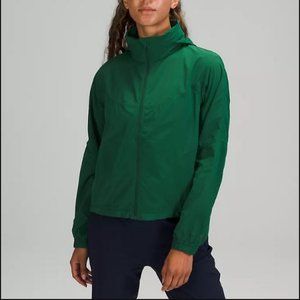 Lululemon NWT Lightweight Hooded Jacket Size 14 Everglade Green